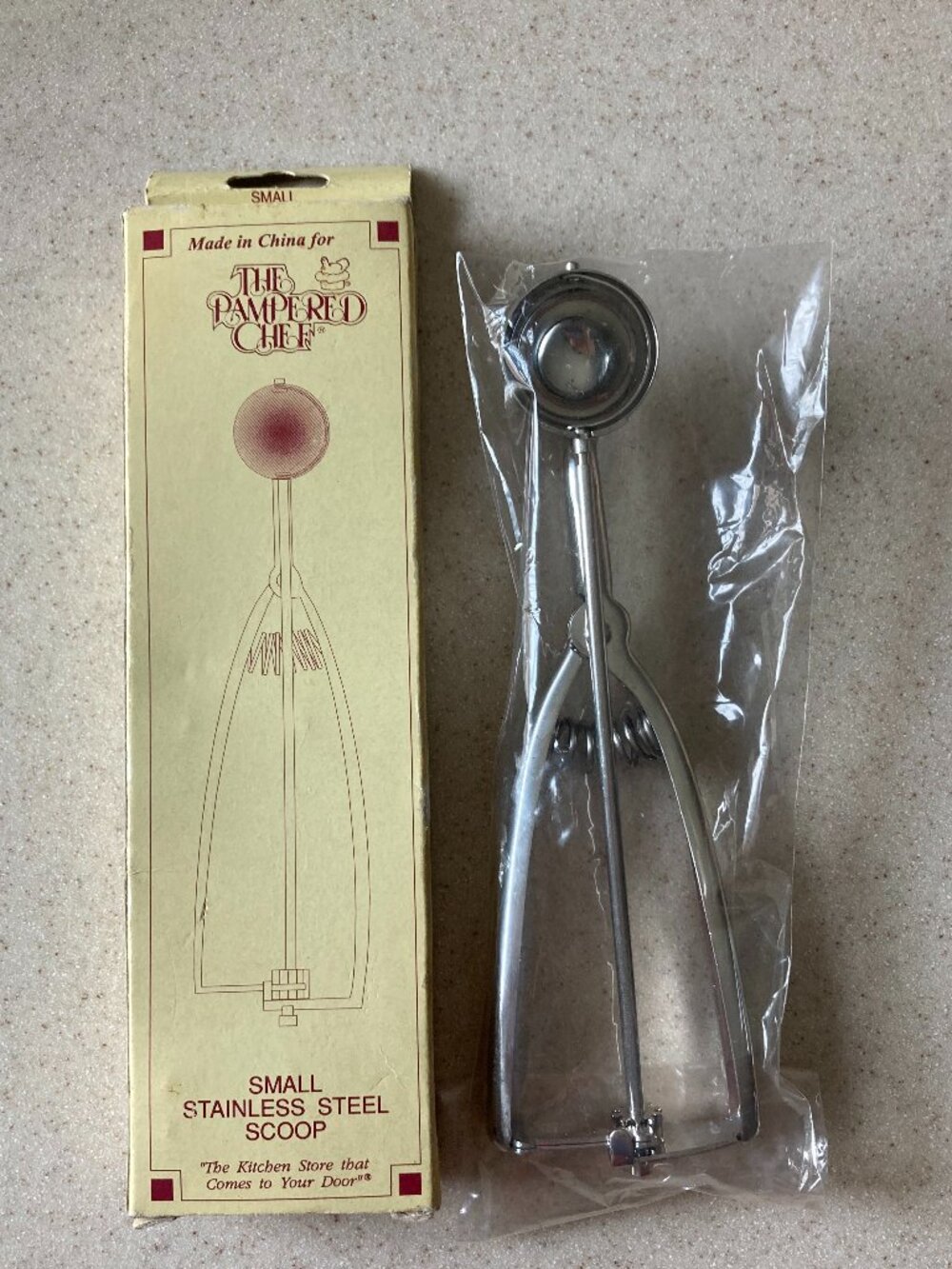 NIB The Pampered Chef Small Stainless Steel Scoop - 1 Tablespoon